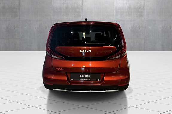 Kia e-Soul 4 of 5