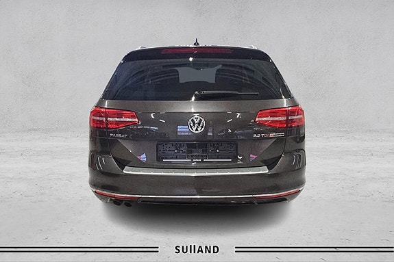 Volkswagen Passat 4 of 5