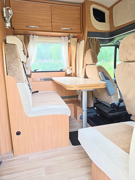 Ford CHALLENGER TRANSIT GENESIS 44 5 of 5