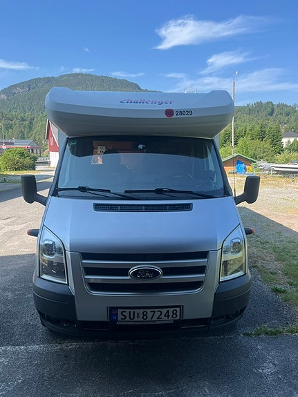 Ford CHALLENGER TRANSIT GENESIS 44 2 of 5