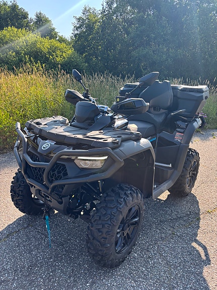 CFMOTO CFORCE 850 BLACK EDITION 2 of 6