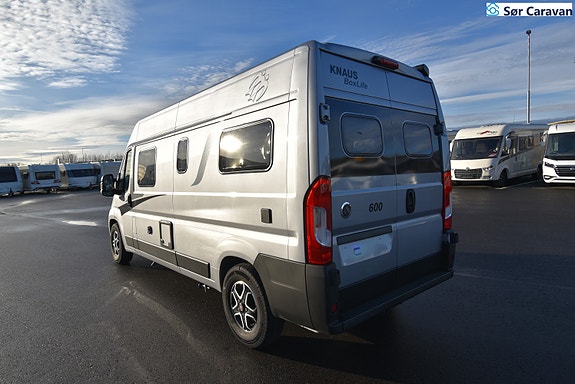 Knaus BOXLIFE - 600 ME. Under 6M lang med Langsgående senger 4 of 5