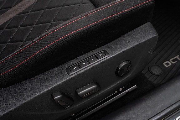 Skoda Octavia 18 of 30