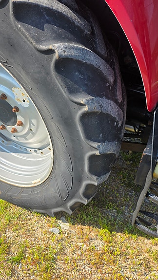 CASE IH Farmall 115U Pro 21 of 30