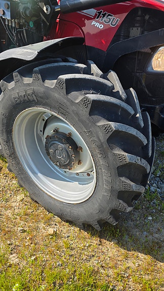 CASE IH Farmall 115U Pro 22 of 30