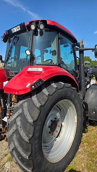 CASE IH Farmall 115U Pro 18 of 30