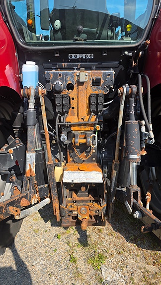 CASE IH Farmall 115U Pro 15 of 30