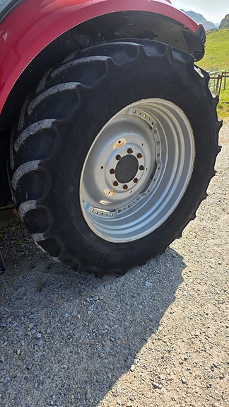 CASE IH Farmall 115U Pro 10 of 30