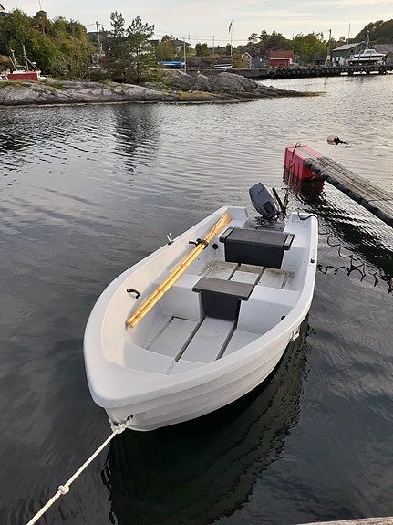 Pionér 13 med Yamaha 9,9 hk 2 of 4