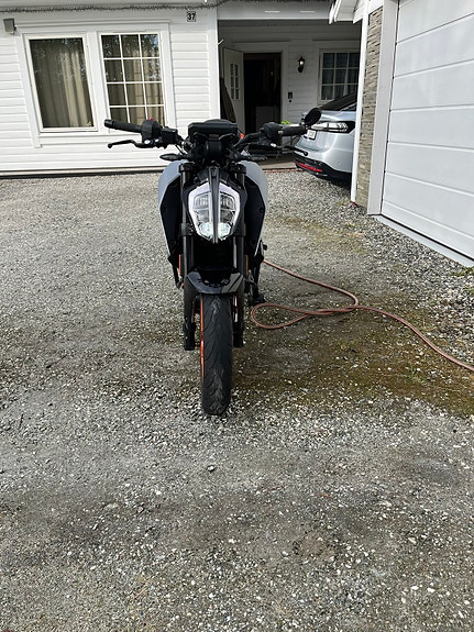 KTM 390 Duke 2 of 5