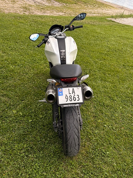 Ducati Monster 696 3 of 7