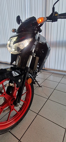 Suzuki GSX-S 125 2 of 5