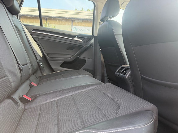 Volkswagen Golf VII 11 of 19
