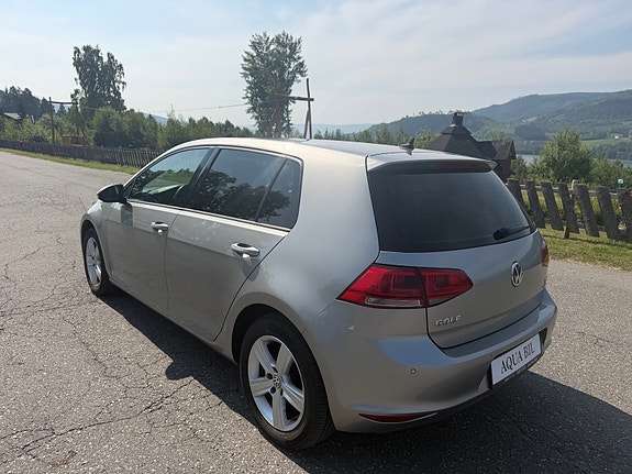 Volkswagen Golf VII 6 of 19