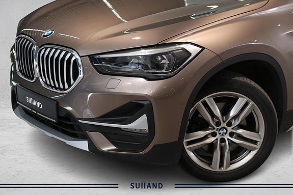 BMW X1 3 of 5