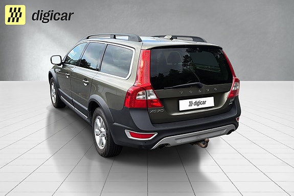 Volvo XC70 4 of 5
