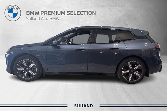BMW iX 2 of 5
