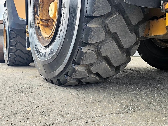 Volvo L180H, 2014 Mod, Kun 12665 timer, 4 helt nye dekk, Ny service, Ny sertifisering. 11 of 30