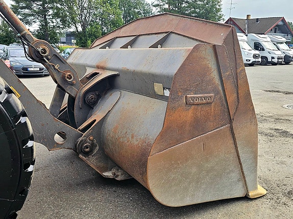Volvo L180H, 2014 Mod, Kun 12665 timer, 4 helt nye dekk, Ny service, Ny sertifisering. 14 of 30