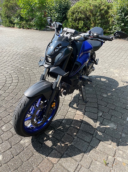 Yamaha MT-07 3 of 5