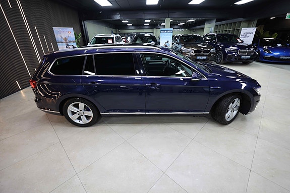 Volkswagen Passat 20 of 30