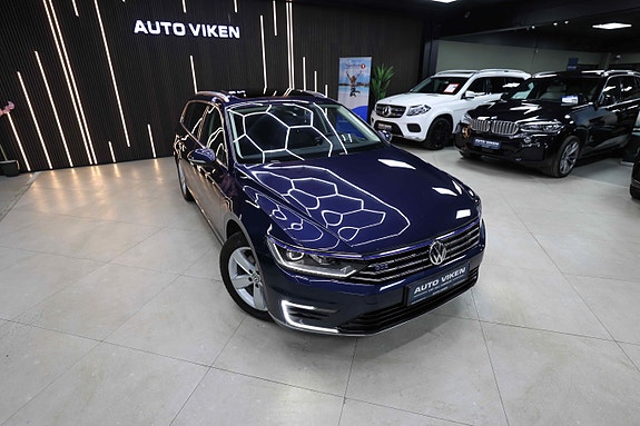 Volkswagen Passat 12 of 30