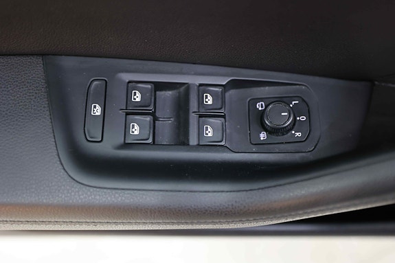 Volkswagen Passat 27 of 30