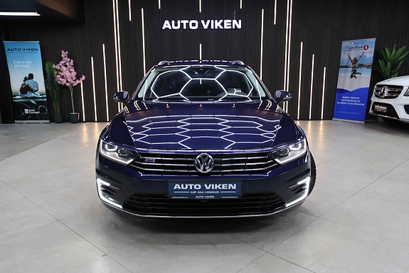 Volkswagen Passat 3 of 30