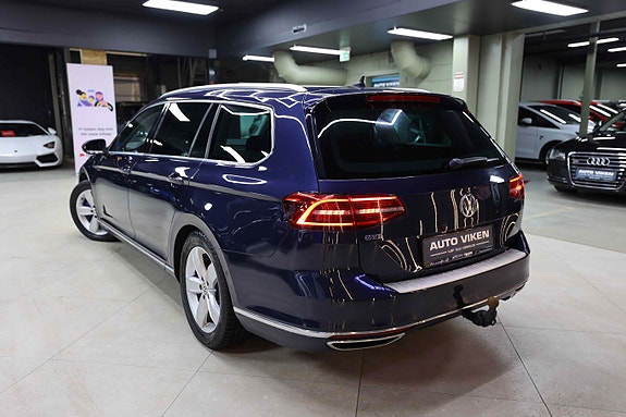 Volkswagen Passat 7 of 30