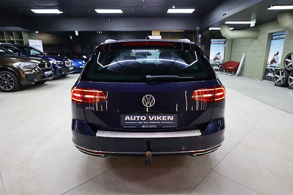 Volkswagen Passat 8 of 30