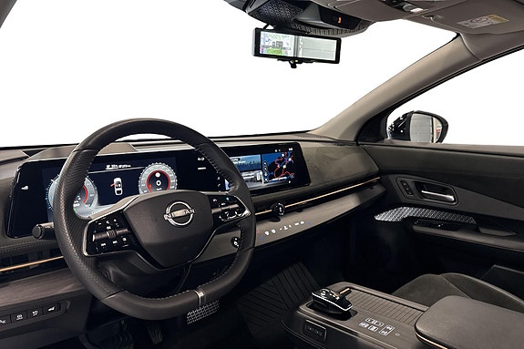 Nissan Ariya 9 of 23