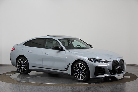 BMW i4 3 of 5