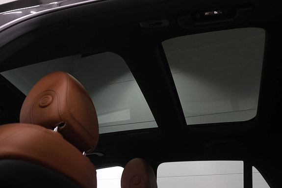 Mercedes-Benz GLC300 e 16 of 30