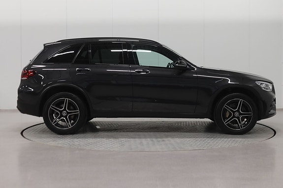 Mercedes-Benz GLC300 e 5 of 30