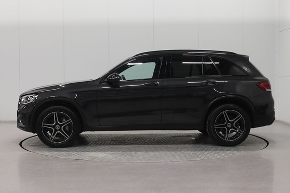Mercedes-Benz GLC300 e 2 of 30