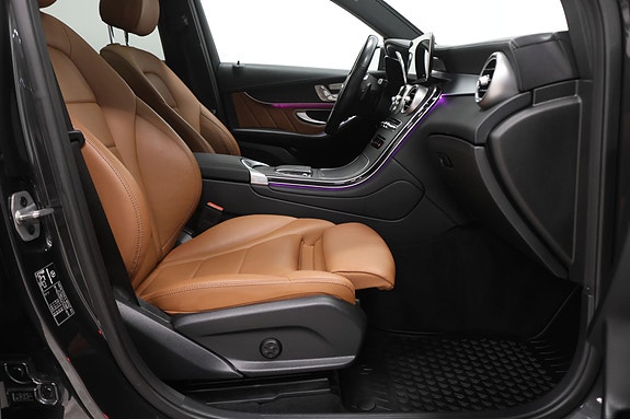 Mercedes-Benz GLC300 e 30 of 30