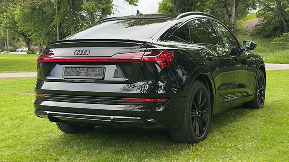 Audi e-tron Sportback 4 of 5
