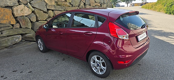Ford Fiesta 4 of 5