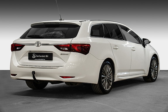 Toyota Avensis 5 of 5