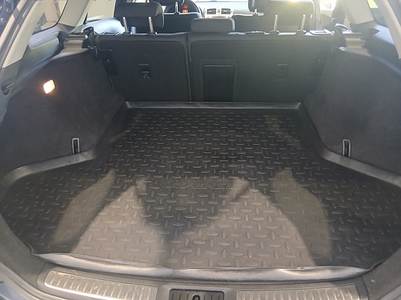 Toyota Avensis 4 of 5