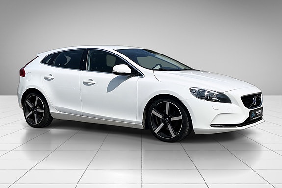 Volvo V40 5 of 5