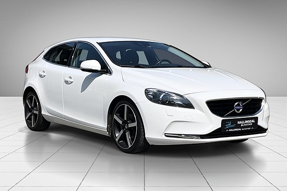 Volvo V40 4 of 5