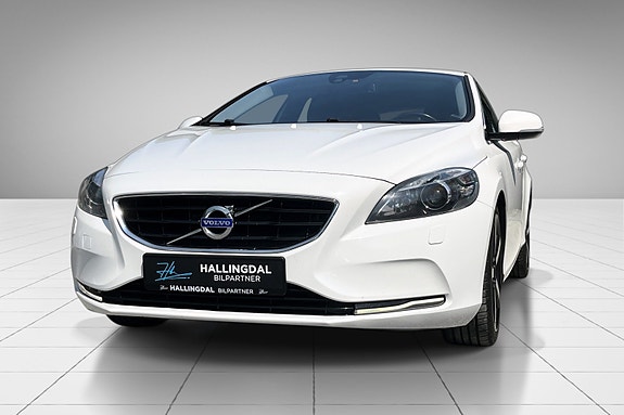 Volvo V40 3 of 5