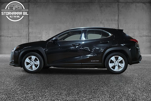 Lexus UX300e 6 of 30