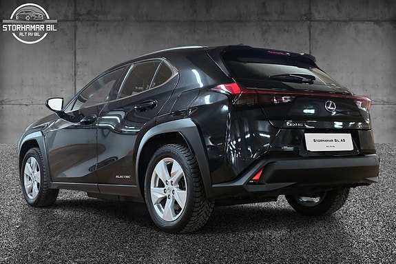 Lexus UX300e 7 of 30