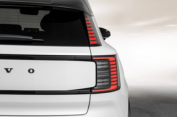 Volvo EX30 8 of 23