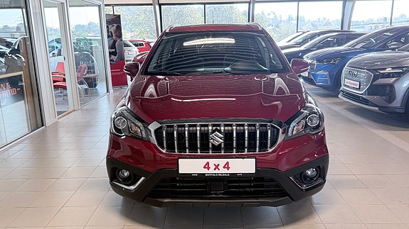 Suzuki SX4 S-Cross 2 of 5