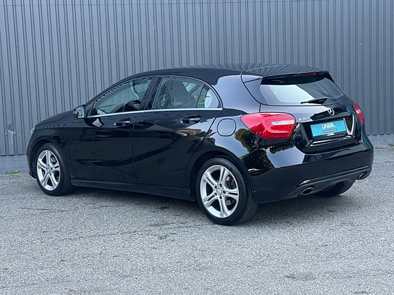 Mercedes-Benz A-Klasse 3 of 5