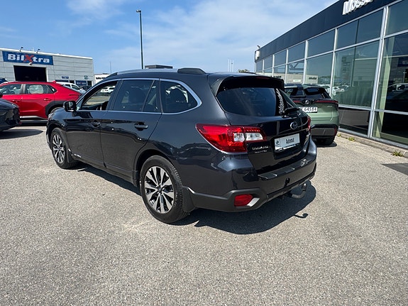 Subaru Outback 4 of 5