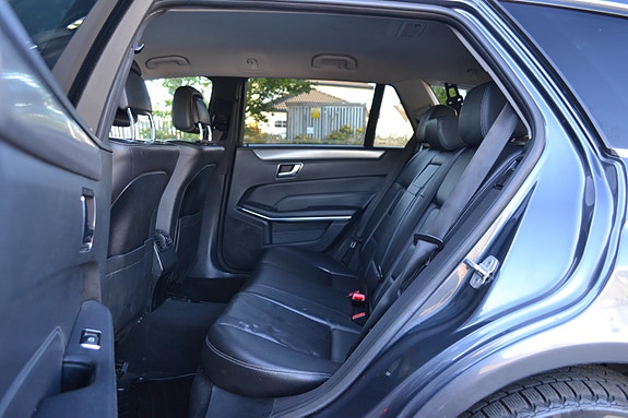 Mercedes-Benz E200 11 of 29